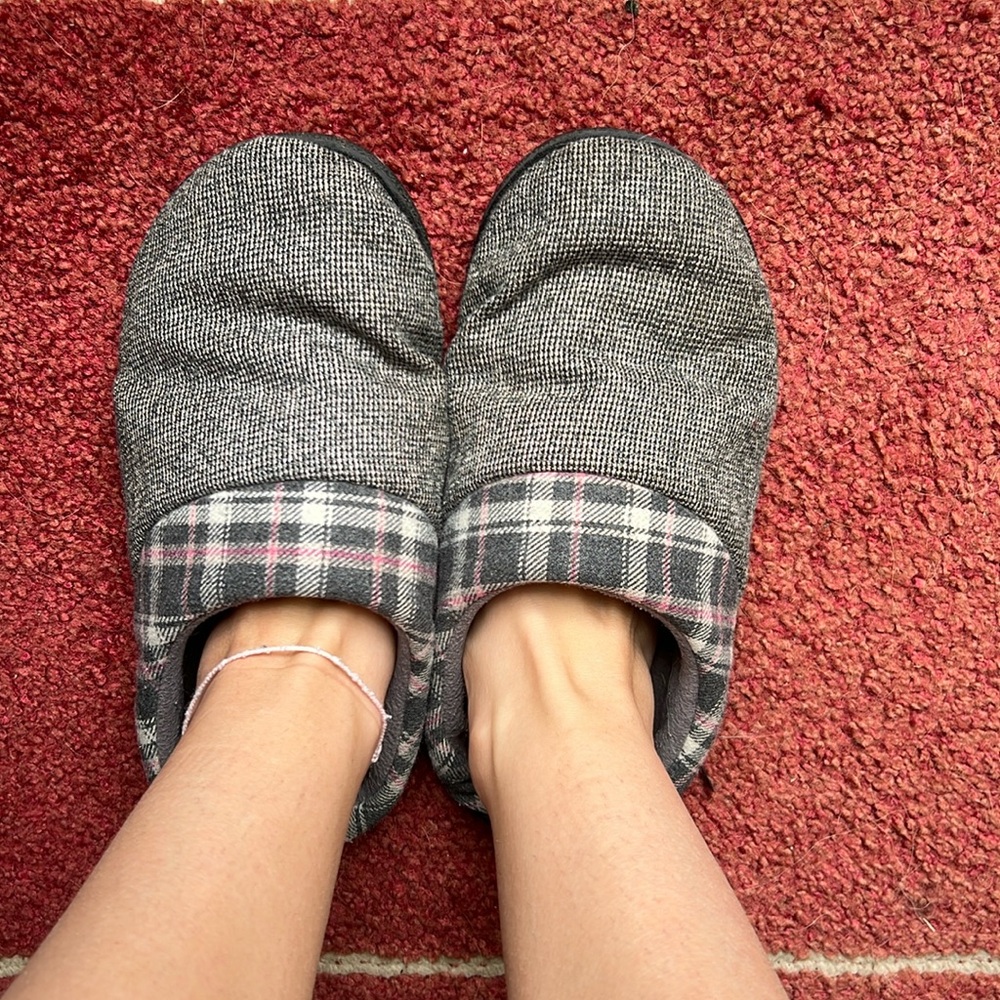 Women’s Used Worn Grey Slippers